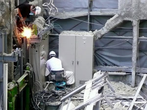 倉庫解体作業
